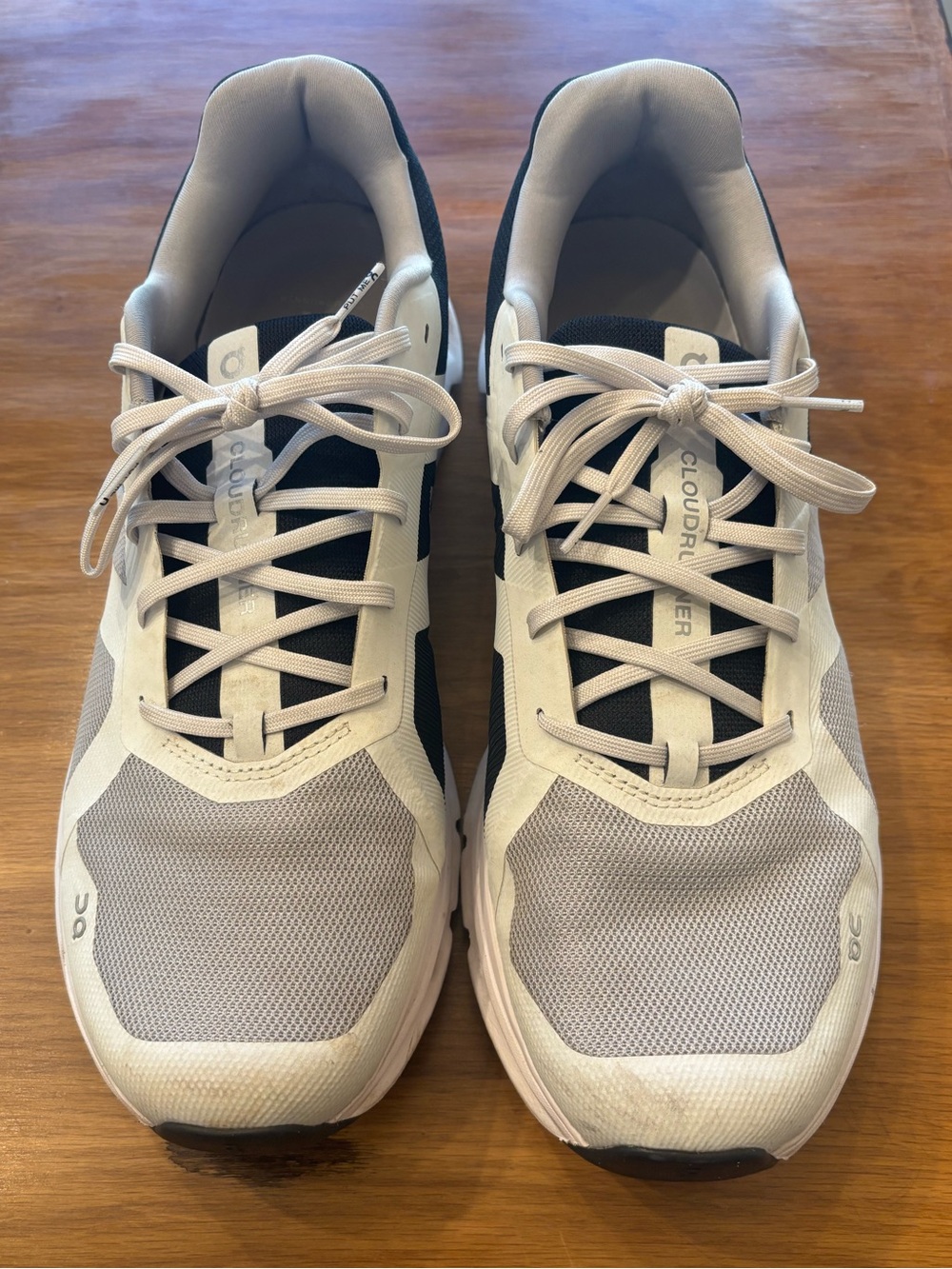 On Running Cloudrunner Men's Shoes in Light Gray and White